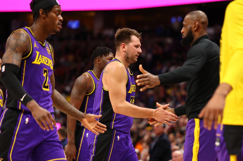 场上对球队 场上对球队