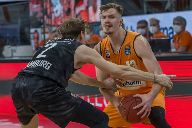 质上表现出 质上表现出