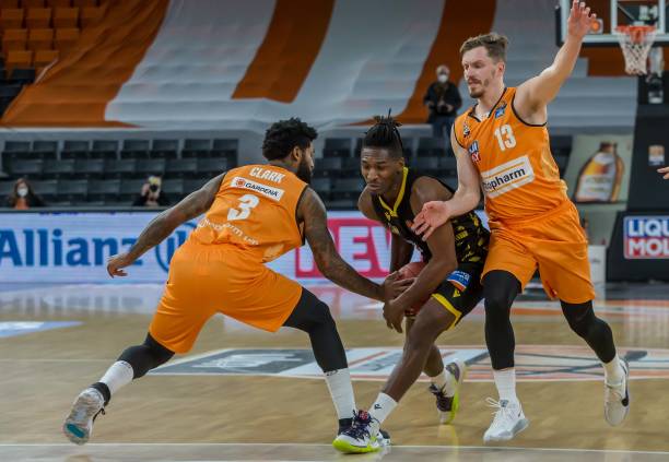 平的对决中 平的对决中